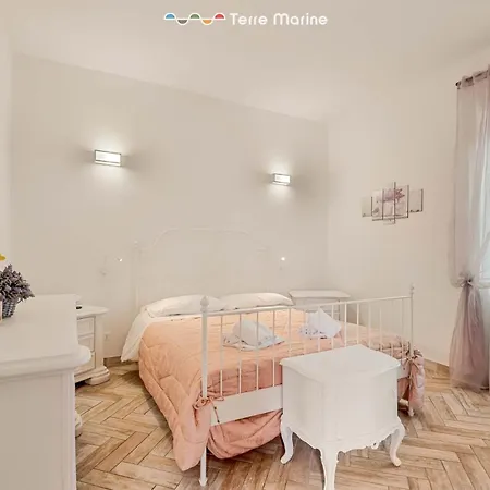 La Corte Dei Valemi 2-3, Terremarine *