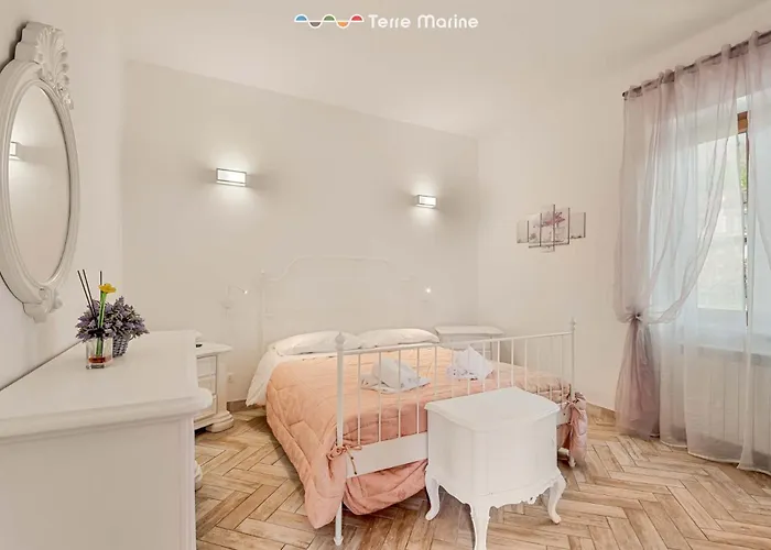 La Corte Dei Valemi 2-3, Terremarine *